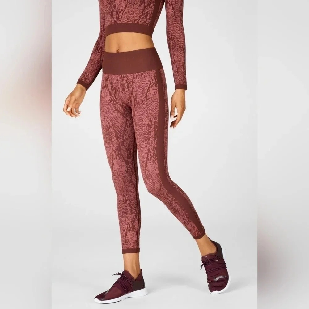Fabletics High-Waisted Seamless Snakeskin 7/8, Color Cherry Mocha Reptilia Sz XS